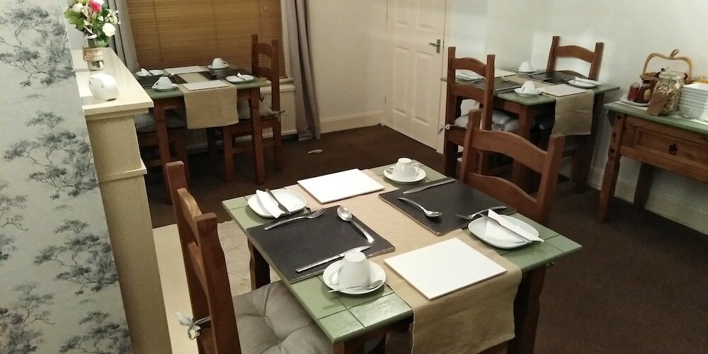 Фото № 29 Well Street B & B