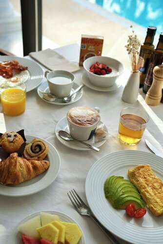 Внешний вид отеля Guadalpin Suites в Марбелье, фото 5