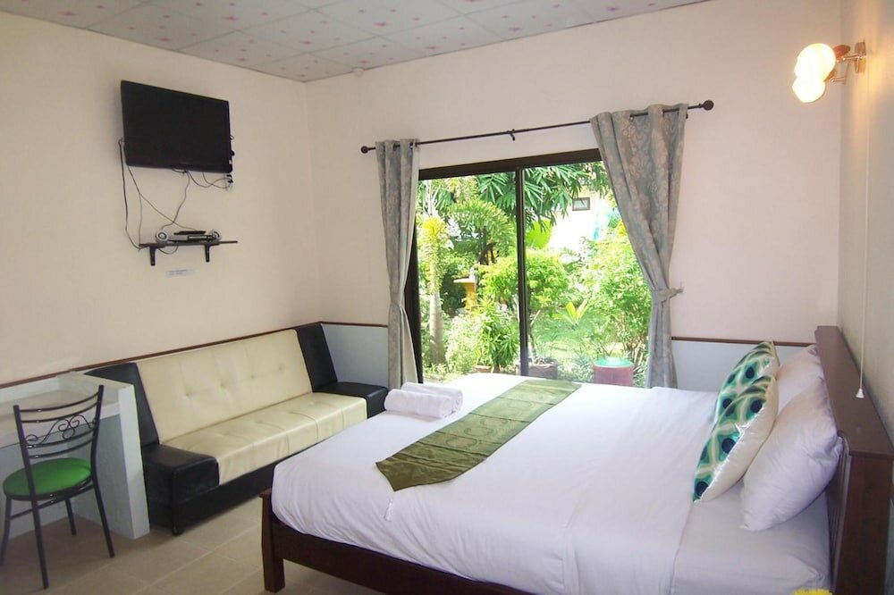Фото Phuket Airport Overnight Hotel