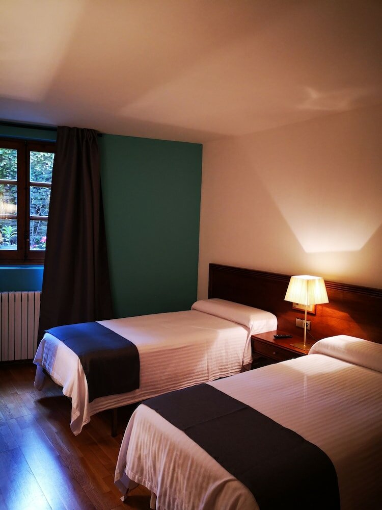 Фото Hotel Rural Santa Bàrbara de la Vall d'Ordino