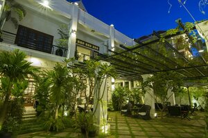 Гостиница Apsara Centrepole Hotel