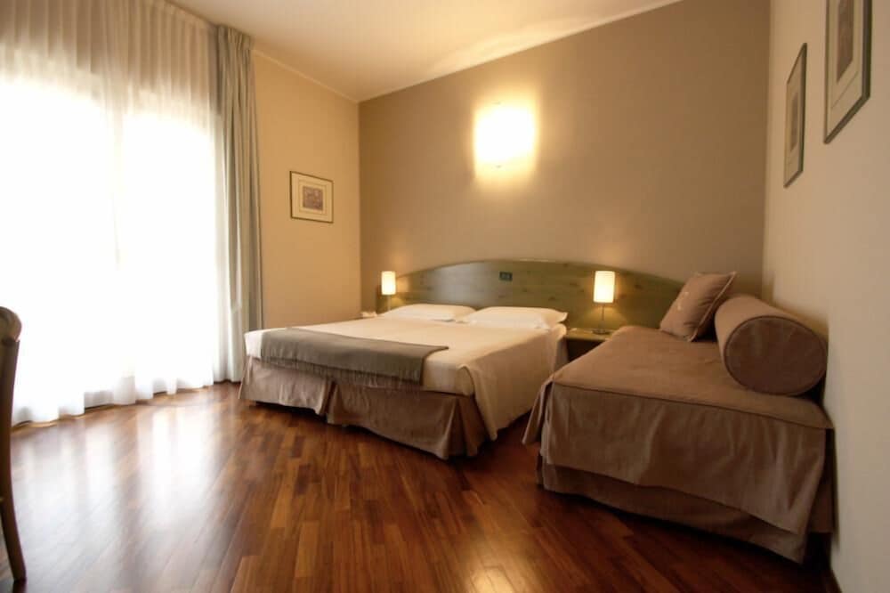 Фото Albergo della Roccia