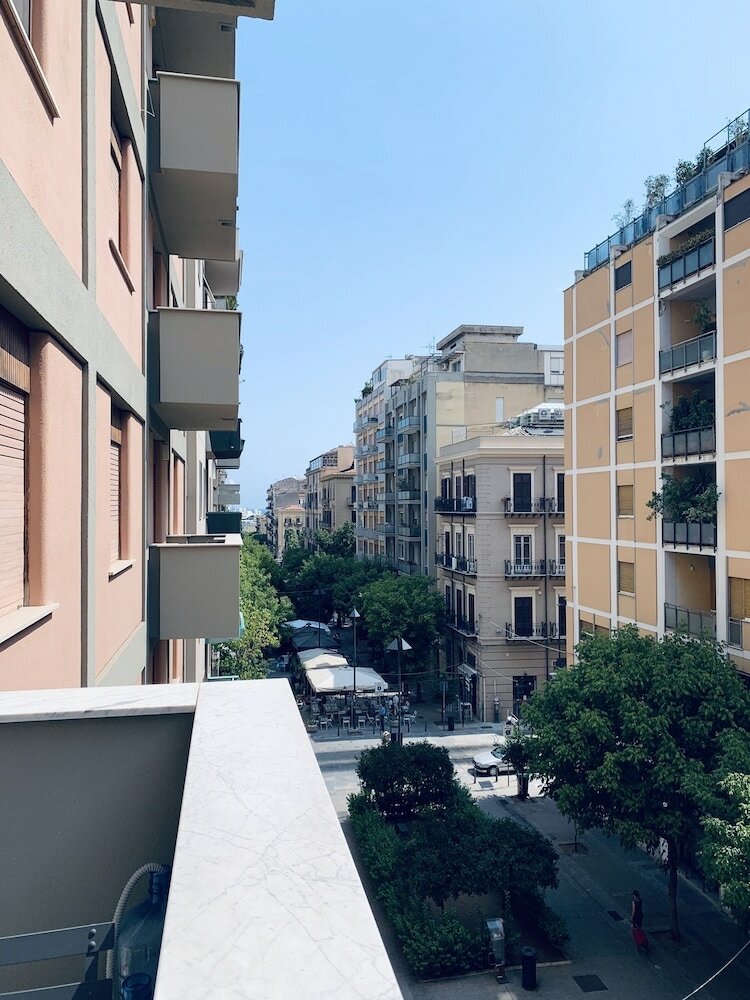 Фото Charme 93 Principe di Belmonte