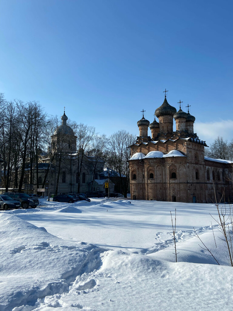 Orthodox church Sobor Soshestviya Svyatogo Dukha V Svyato-Dukhovom monastyre, Veliky Novgorod, photo