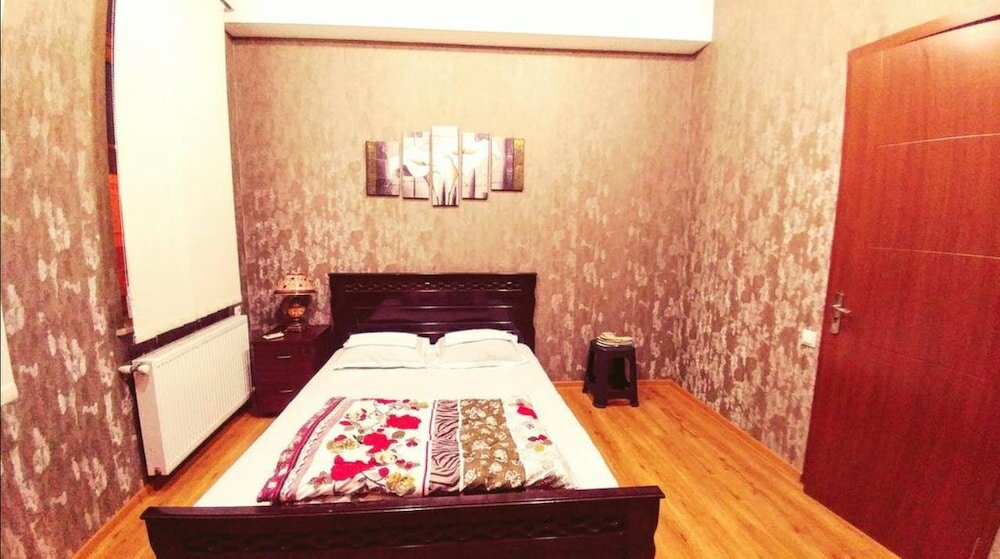 Фото Mr Alex Hostel