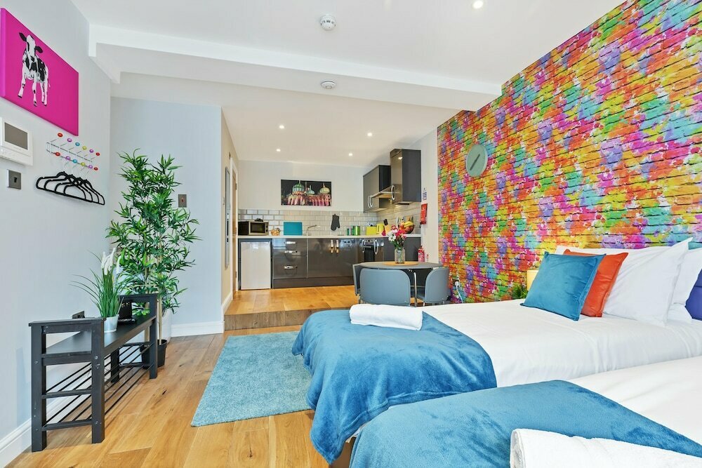 Hotel Rainbow Studio by My Getaways, Brighton, photo