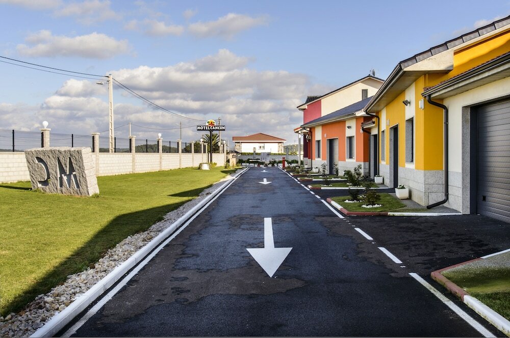 Фото Motel Cancún Avilés