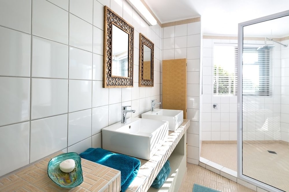 Фото Watercolours Studios