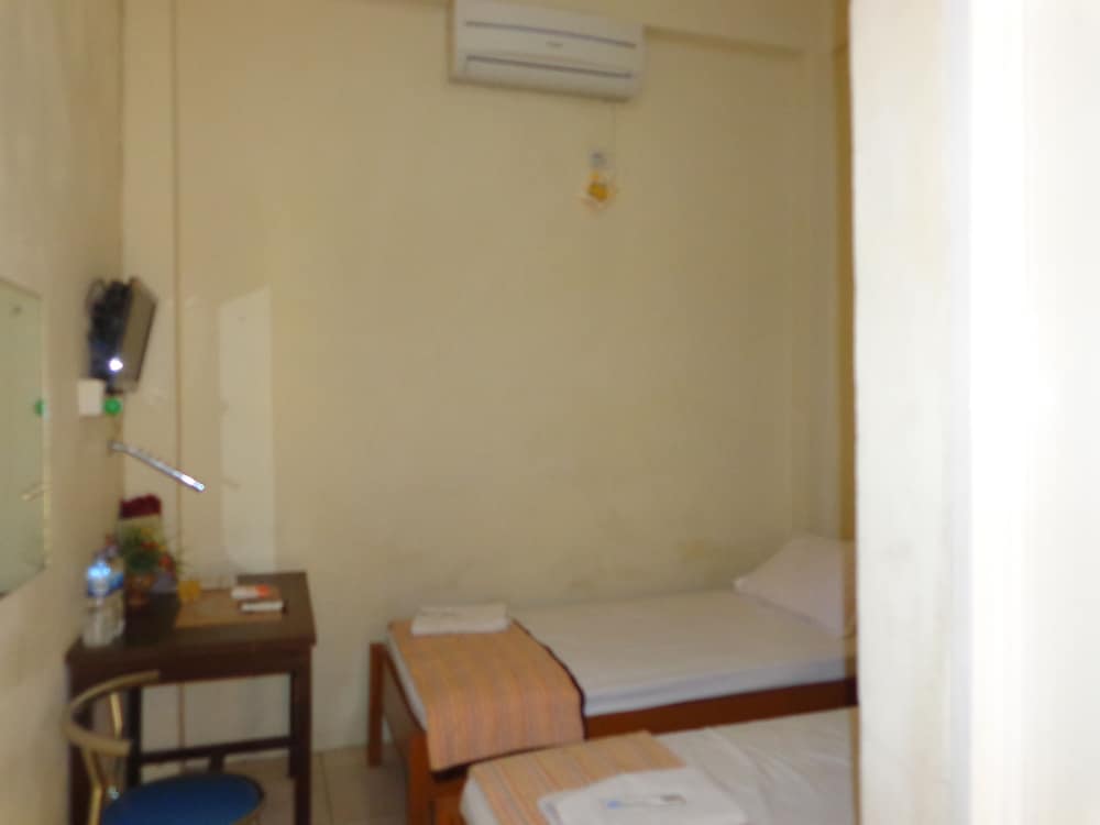 Фото Hotel Musafir Inn