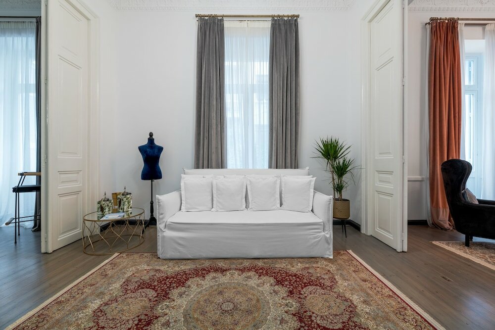 Фото 2 Mazi Suites