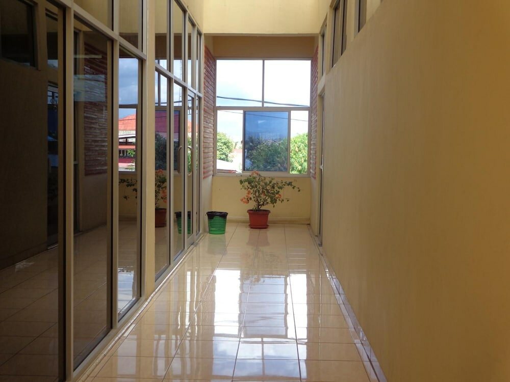 Фото Hotel Musafir Inn