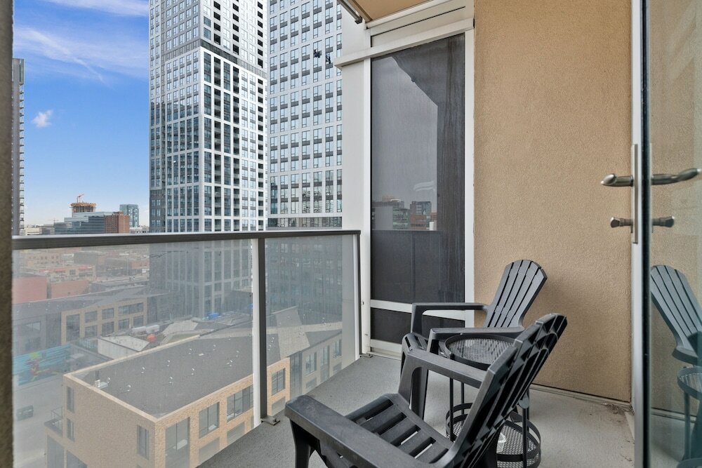 Фото Globalstay. Downtown Calgary Apartments. Free parking