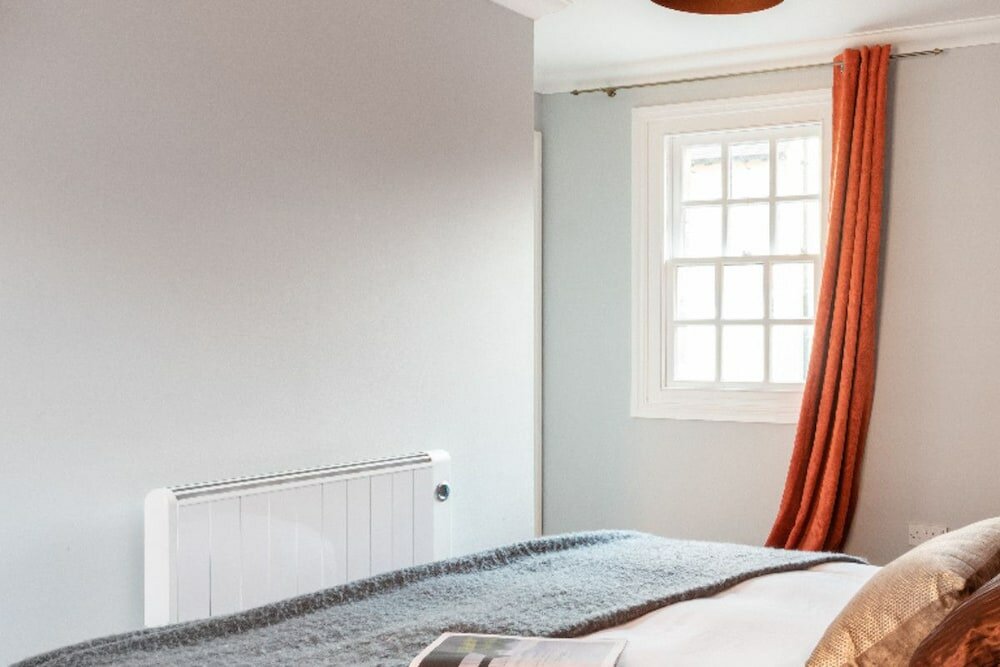 Фото The Historic Gem - Sleek & Central 3bdr Maisonette