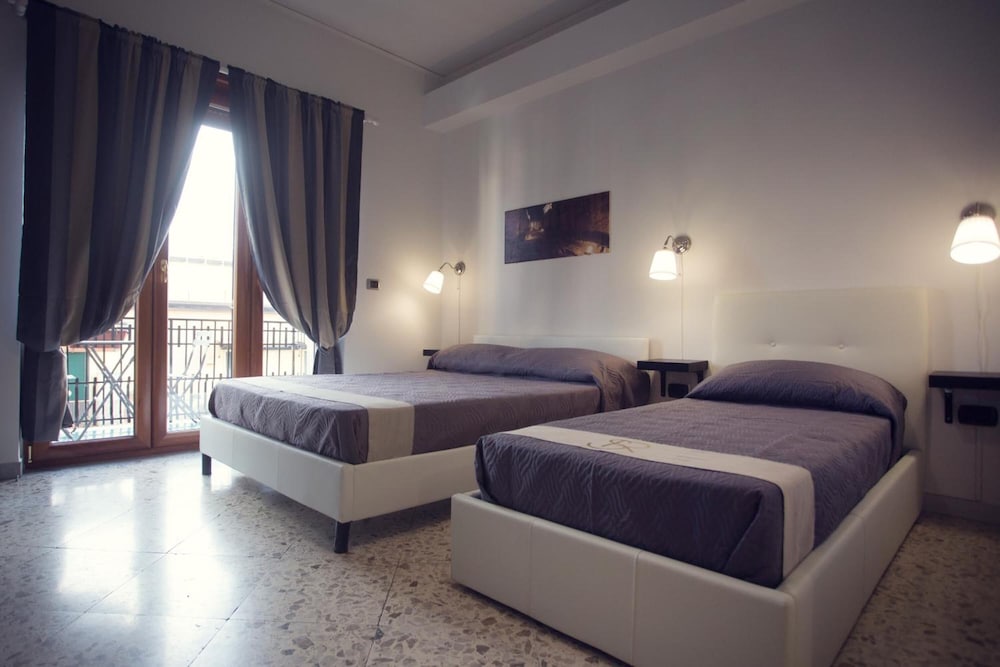 Фото Sanctuary Rooms