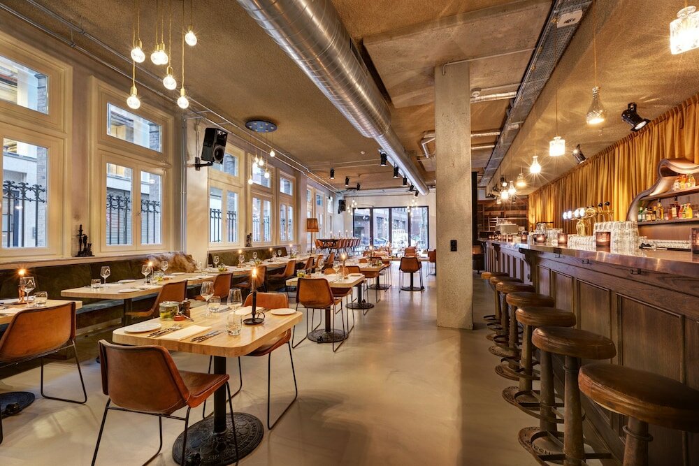 Фото Hotel V Nesplein