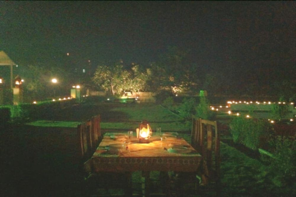 Фото The New Swaraj Resort