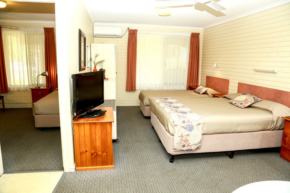 Фото Byron Motor Lodge Motel