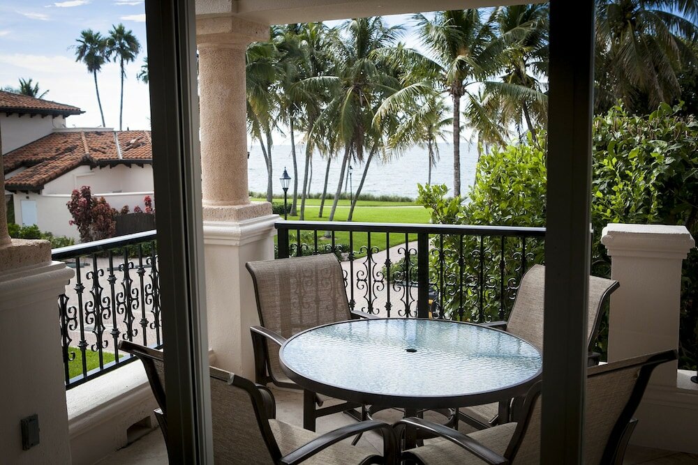 Фото Provident Luxury Suites Fisher Island