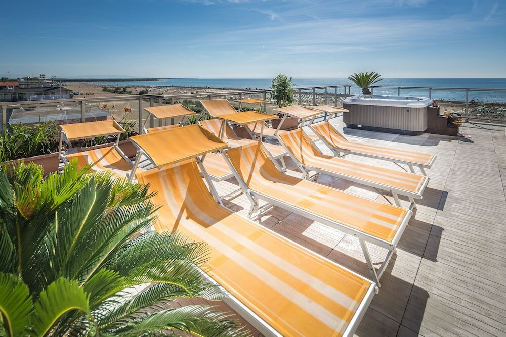 Фото Hotel Karinzia