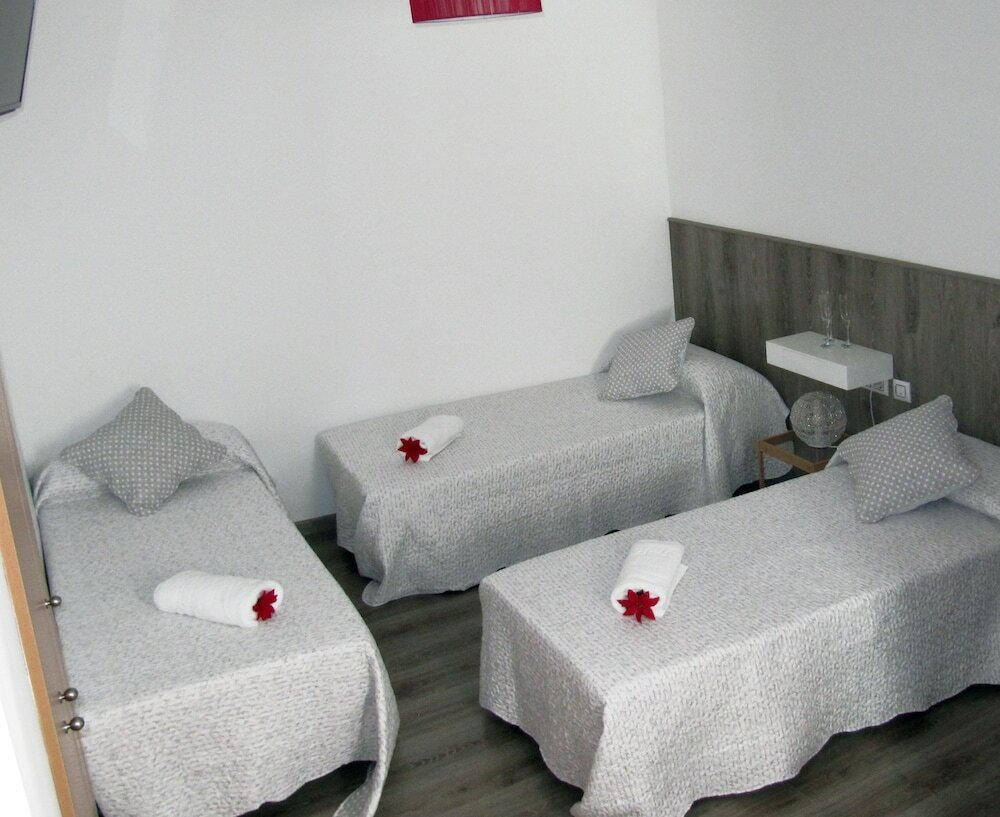 Фото Hostal Pensió Maricel