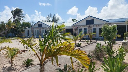 Гостиница Pelican Beach Hotel
