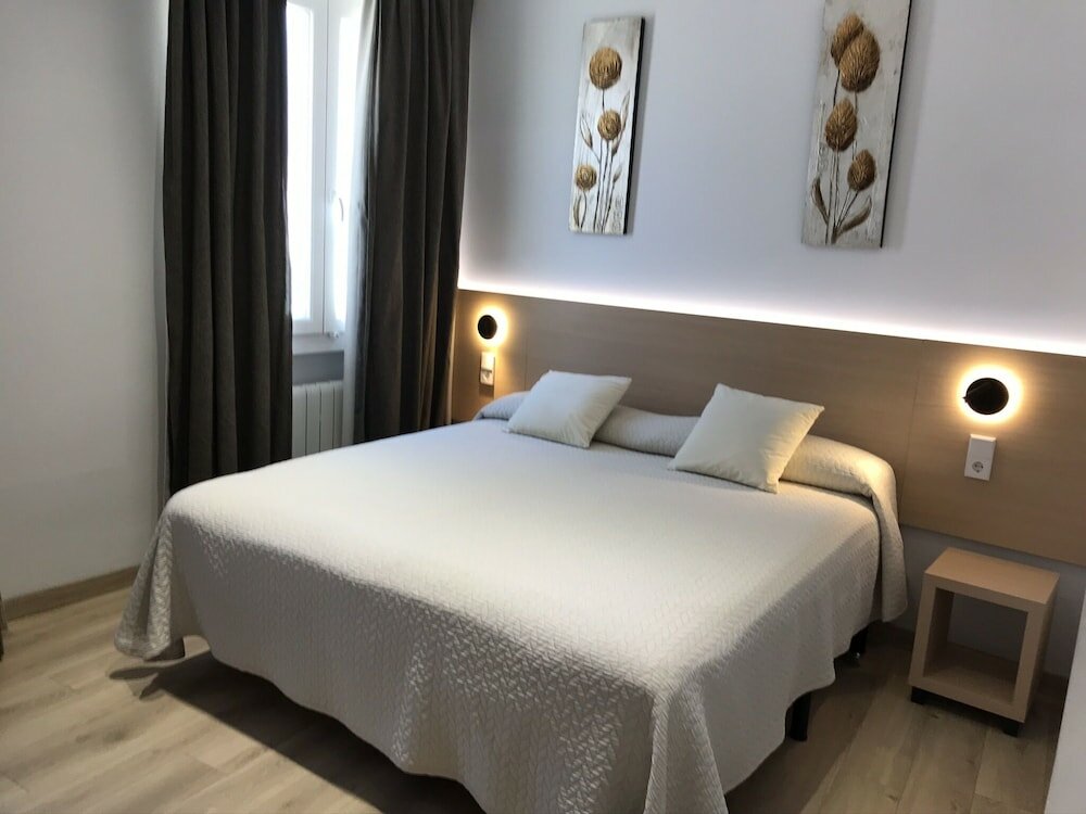 Фото Hostal Abadía Madrid