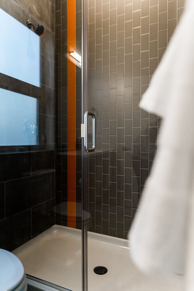 Фото Sky Mark Lux 1 - Modern Elegance In Downtown Seattle