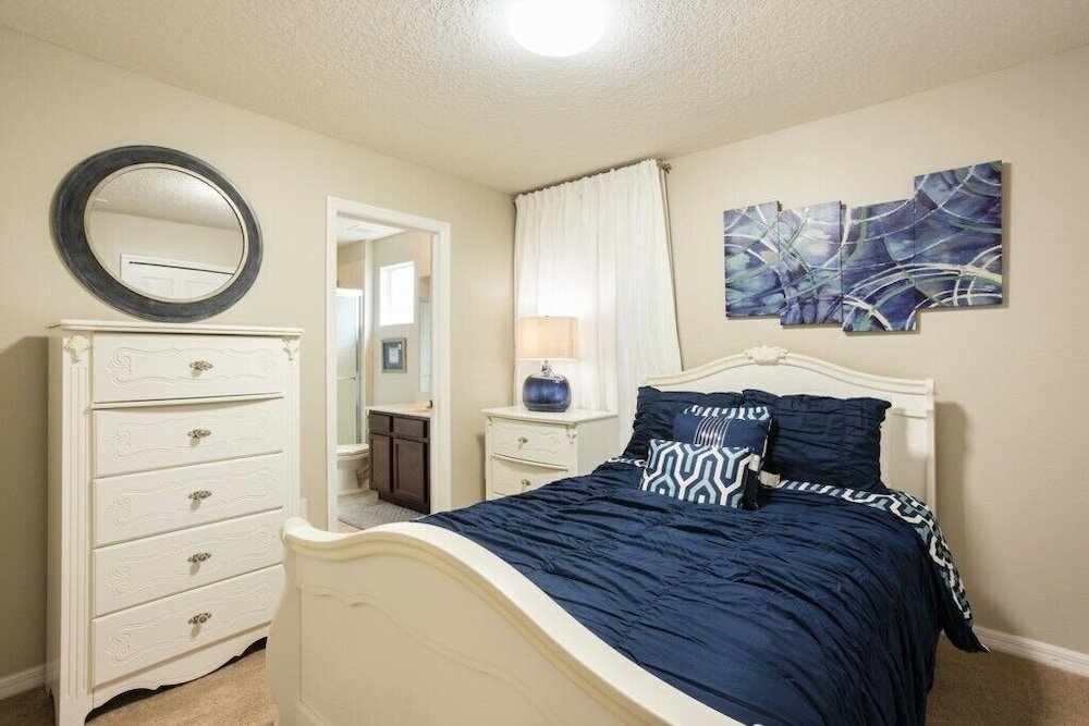 Фото Amazing 6 Bedroom House