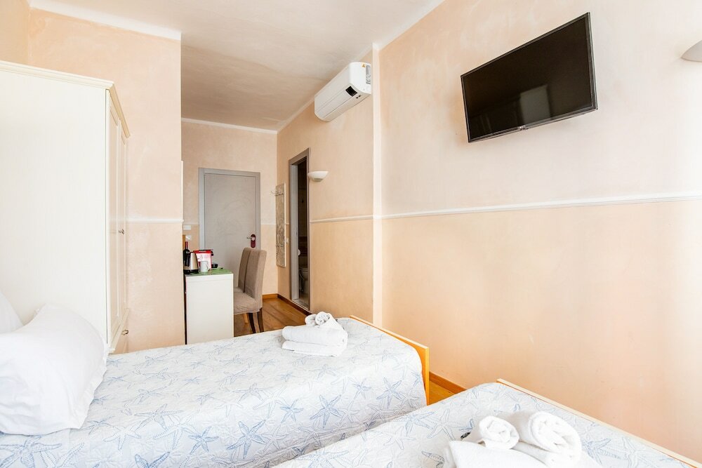 Фото Alla Marina Affittacamere