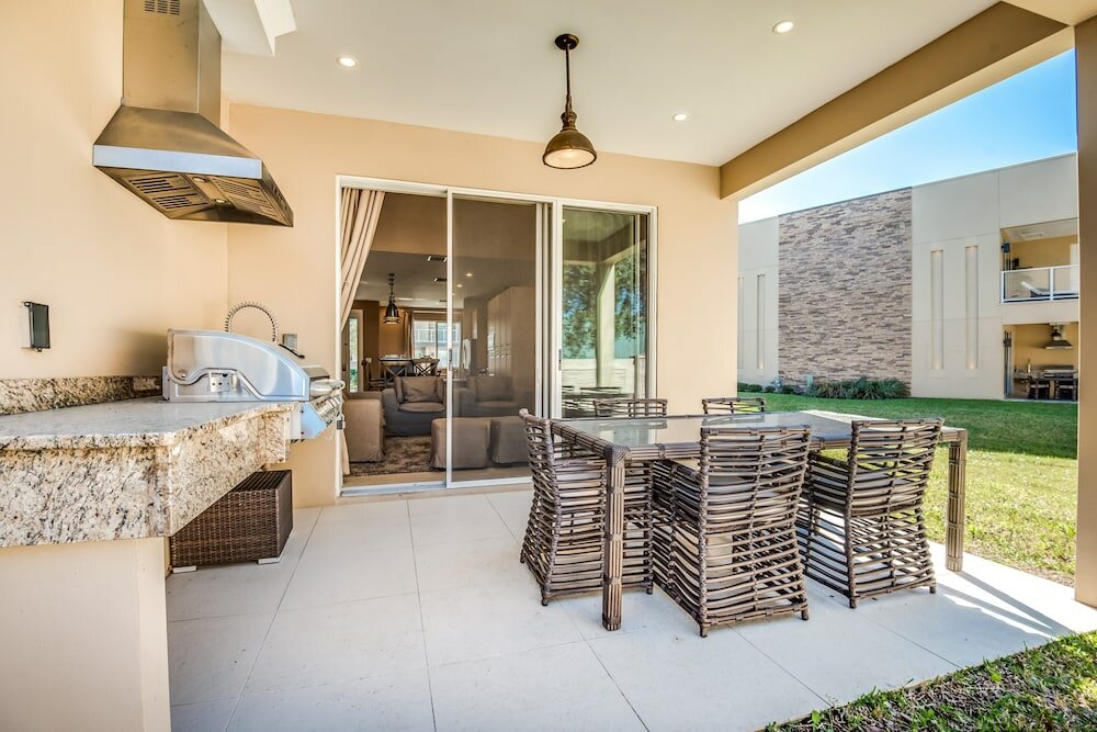 Фото Magic Village Resort 4 Bdrm Townhome