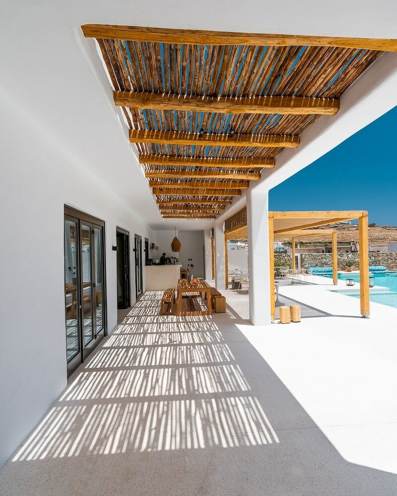 Фото Koukoumi Vegan Boutique Hotel