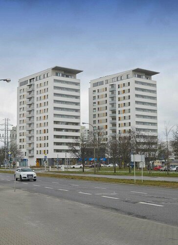 Гостиница Metro Imielin 9th Floor Apartment в Констанцин-Езорне