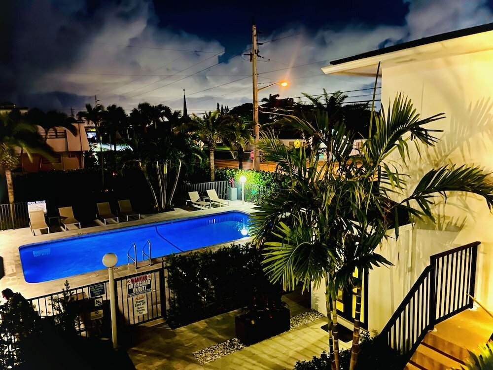 Фото Tropic Isle Beach Resort