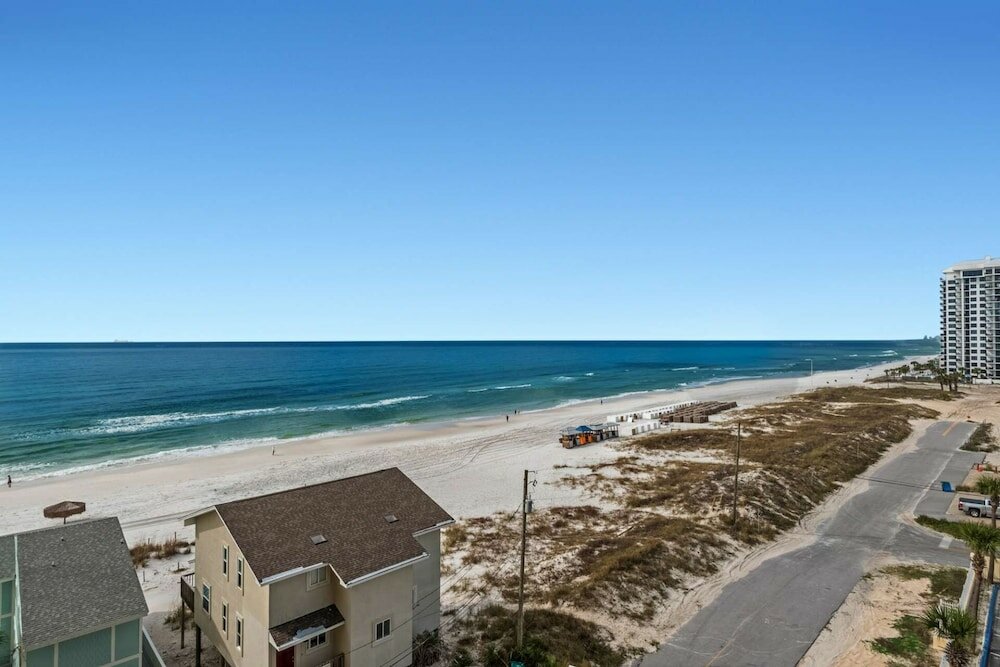 Фото Regency Towers 703