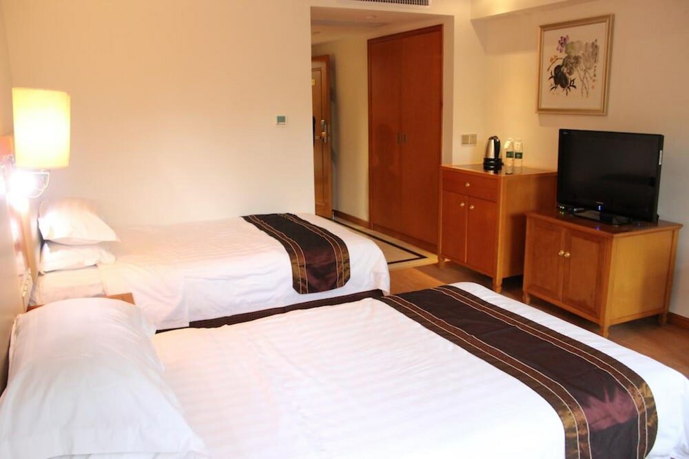 Фото Guangzhou Yuehai Hotel