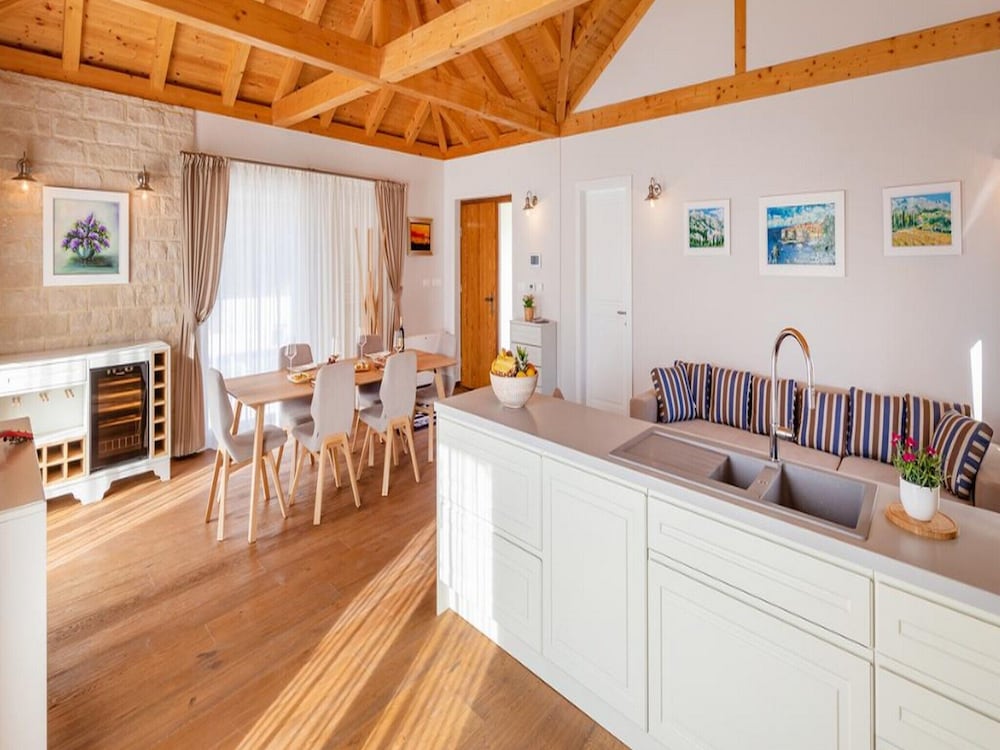 Фото Villa Doline