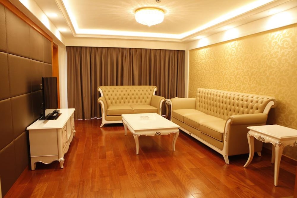 Фото Guangzhou Yuehai Hotel