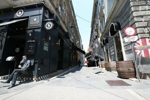 Апартаменты Modern Studio for 3 People in the Heart of the City Center