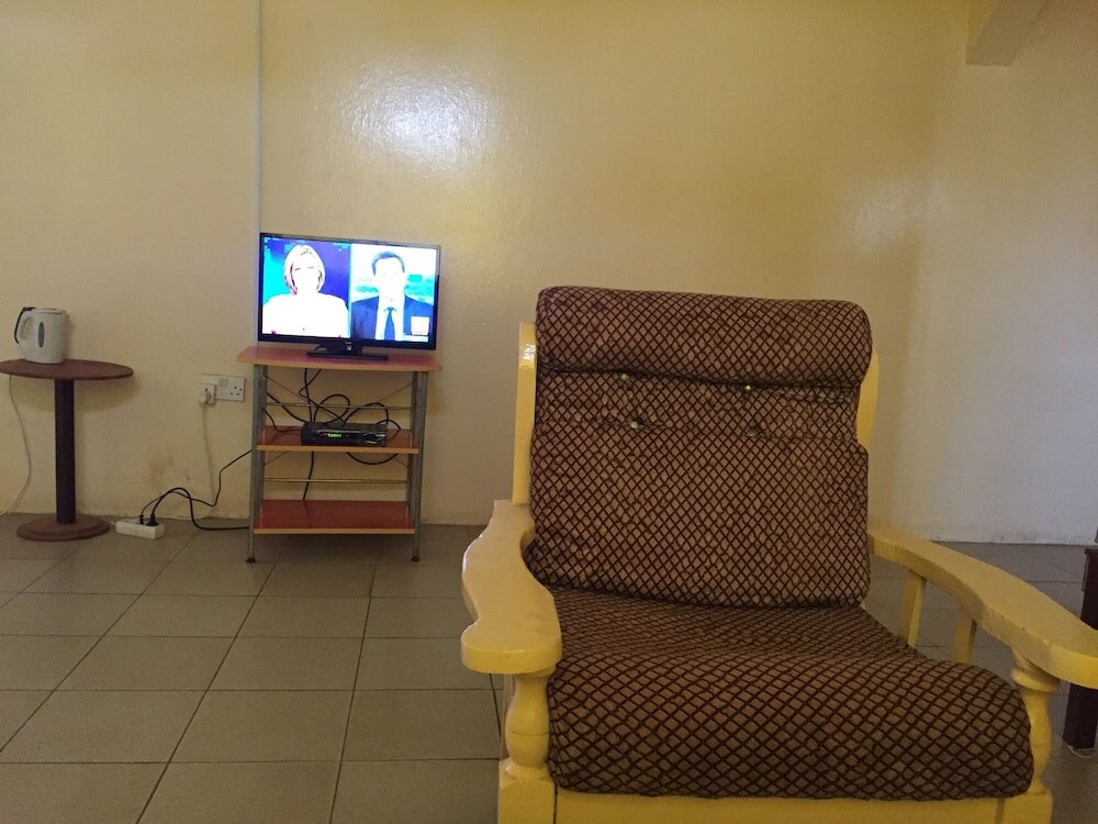 Фото One World Village Guesthouse