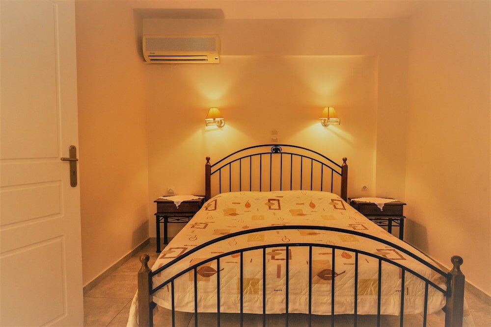 Фото Vrokastro Apartments