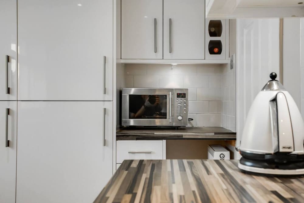 Фото Bungalow 2 min Walk to Beach and sea Sleeps 6