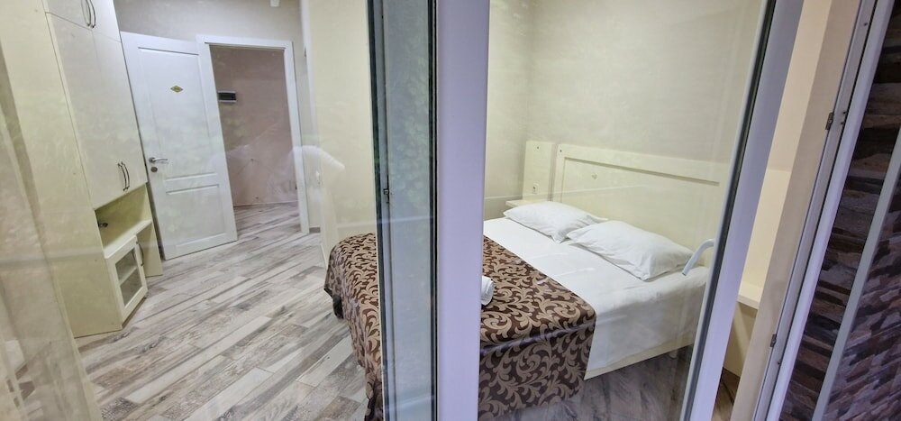 Фото Гостевой дом Holiday House Green Cape Batumi