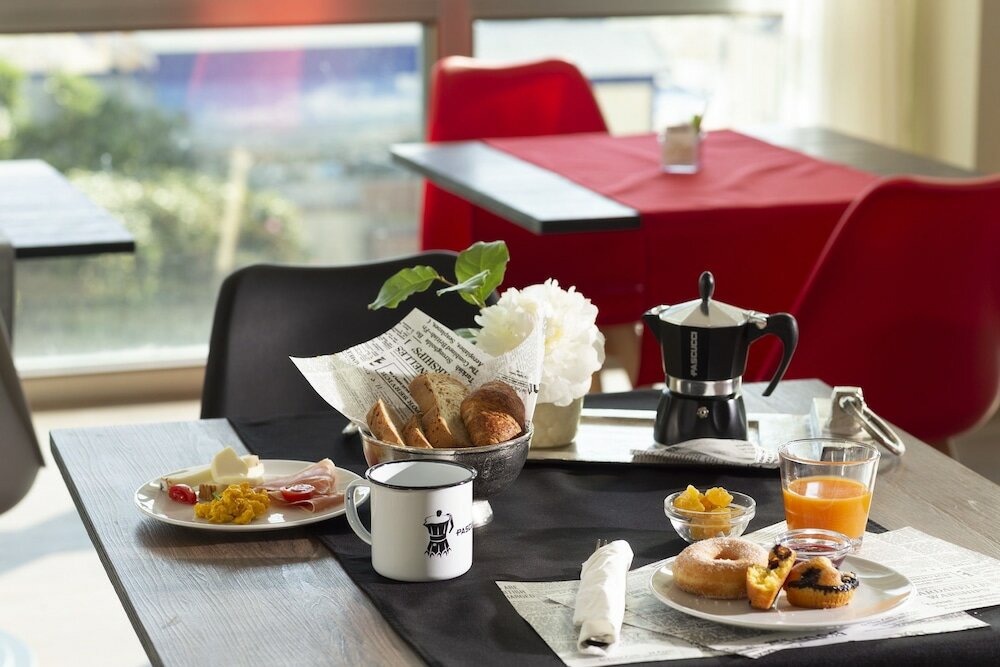 Фото Little Hotel