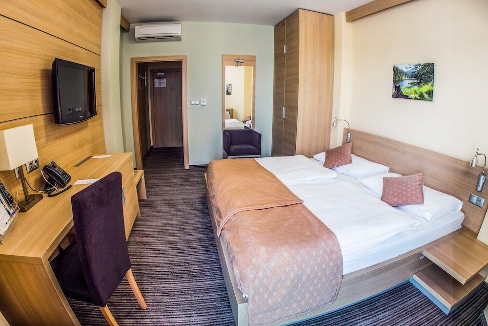 Фото Alexandra Business Hotel