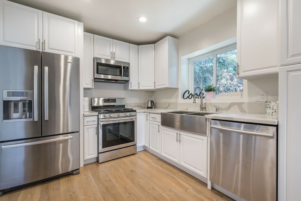 Фото Luxurious Studio City Home