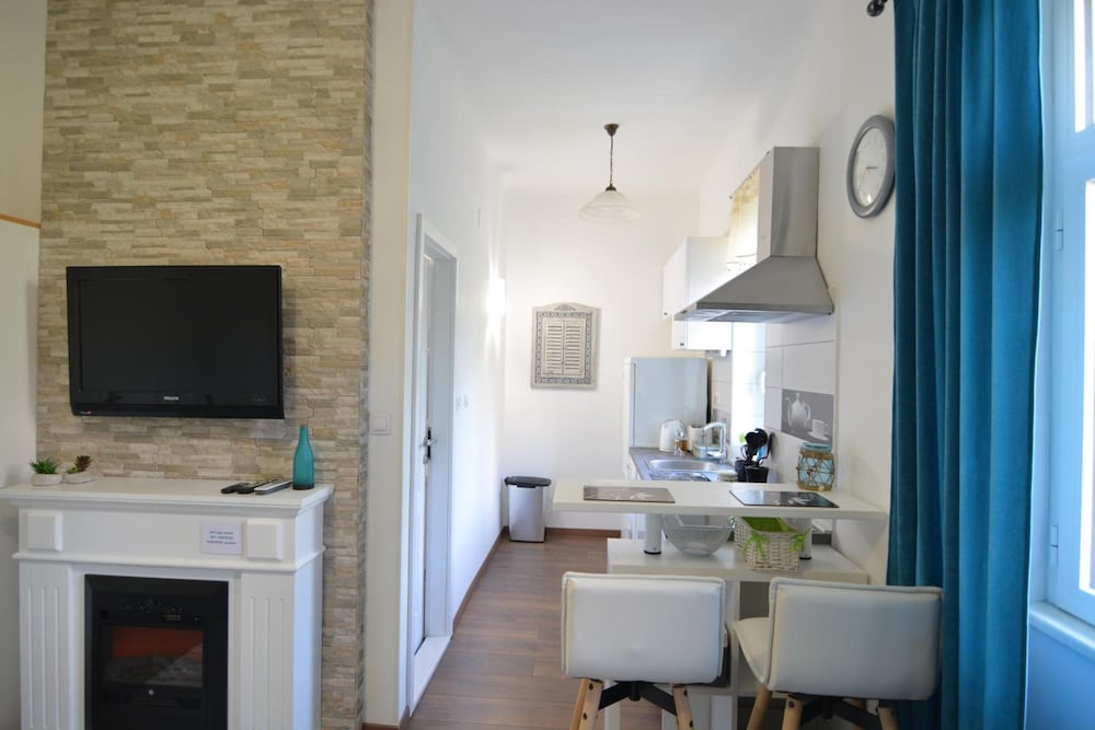 Фото Greystar & Bluestar