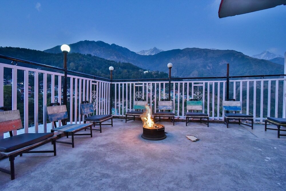 Фото The Posh hotel