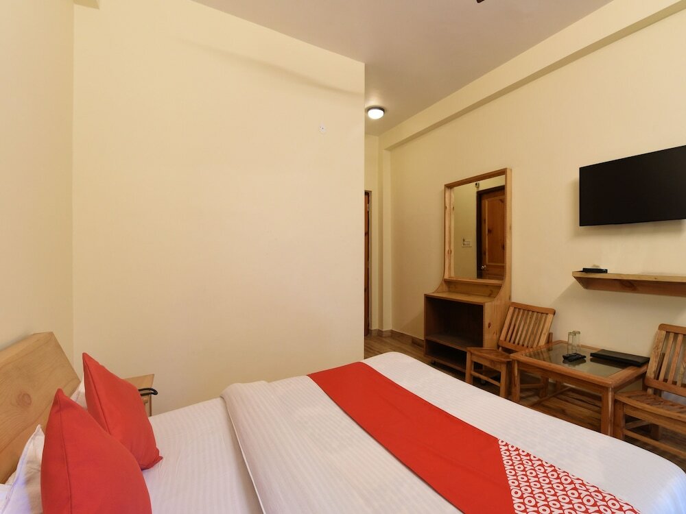 Фото Oyo Parth Regency