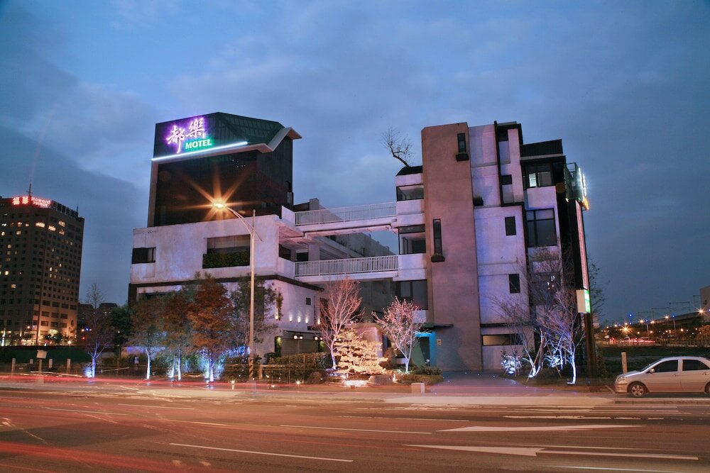 Фото отеля 1