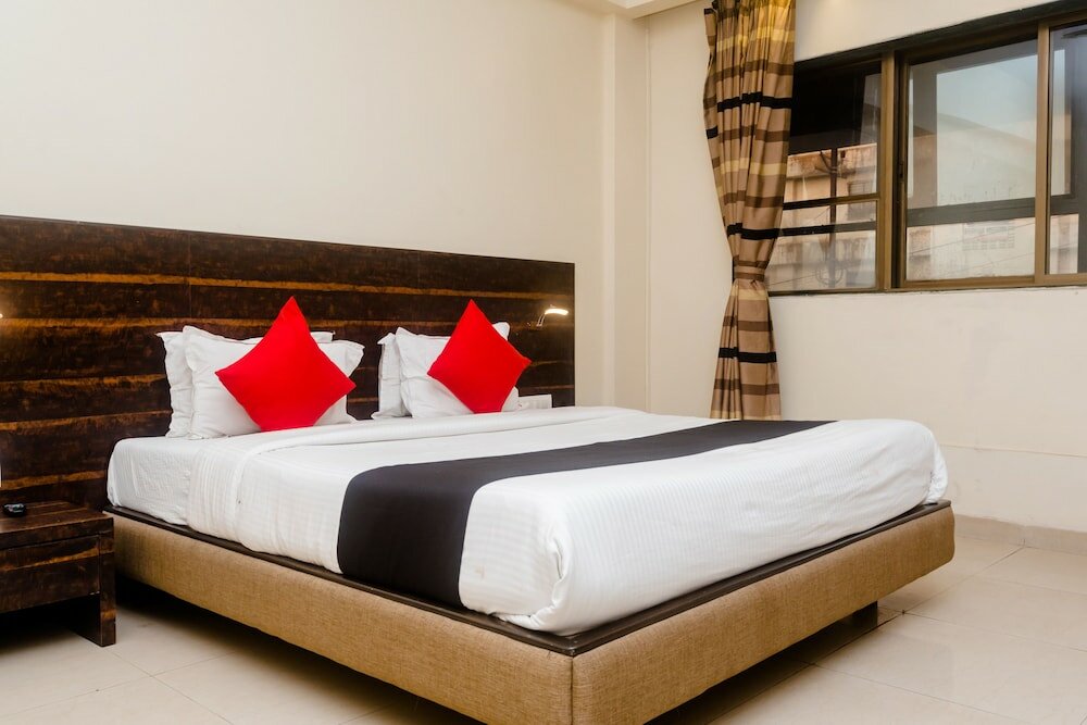 Фото Capital O 27600 Hotel Sai Plaza